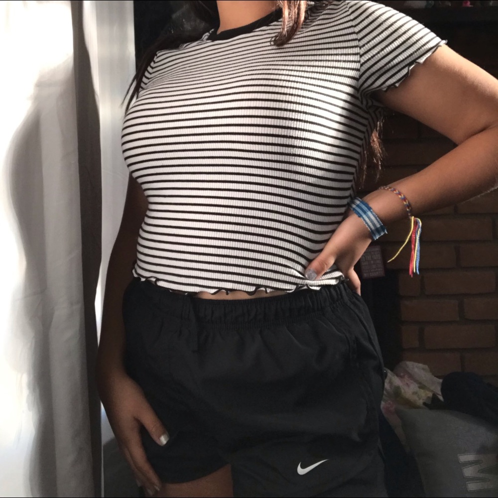 Striped lettuce edge Top